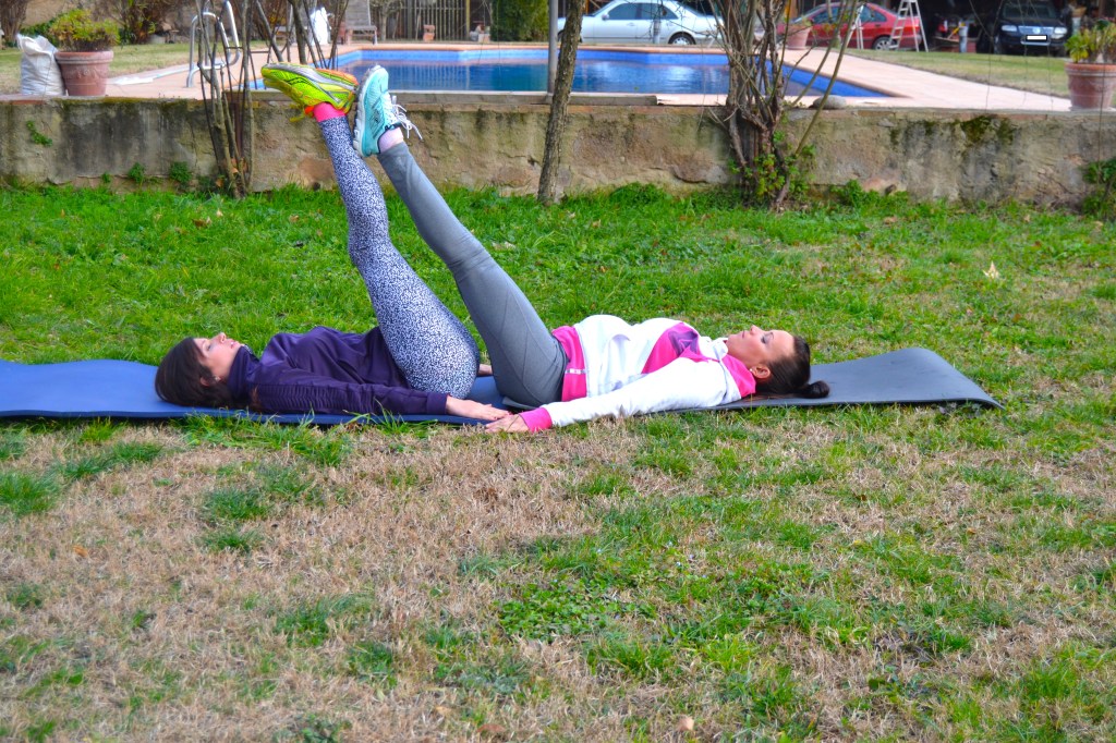 Abdominales en pareja 4